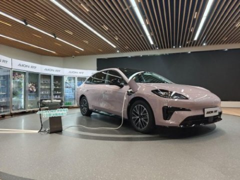 售价9.98万元起，埃安RT焕新款震撼上市